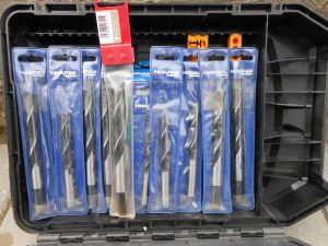 Set TCT cutters and drill bits