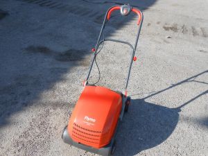 Odmechovač Husqvarna Flymo Lawnrake Compact 3400