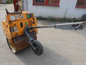 Vibrační jednoválec TEREX Benford MBR71HE