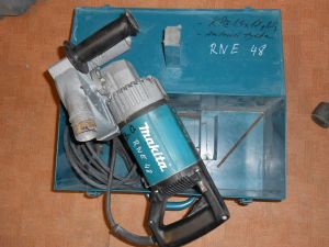 Wall chaser Makita SG 150