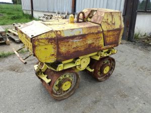Ježkový smykový válec Rammax RW1504MF