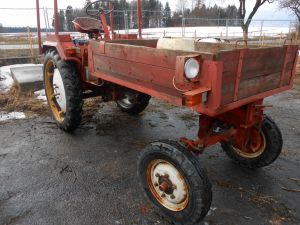 Traktor kultivační RS 09/124