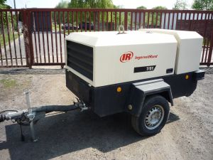 Mobilní stavební kompresor Ingersoll Rand 7/51