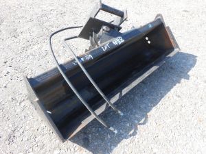 Hydraulická naklápěcí svahová lžíce hladká 1240 mm