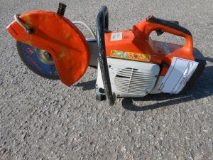 Motorový rozbrus Stihl TS 400