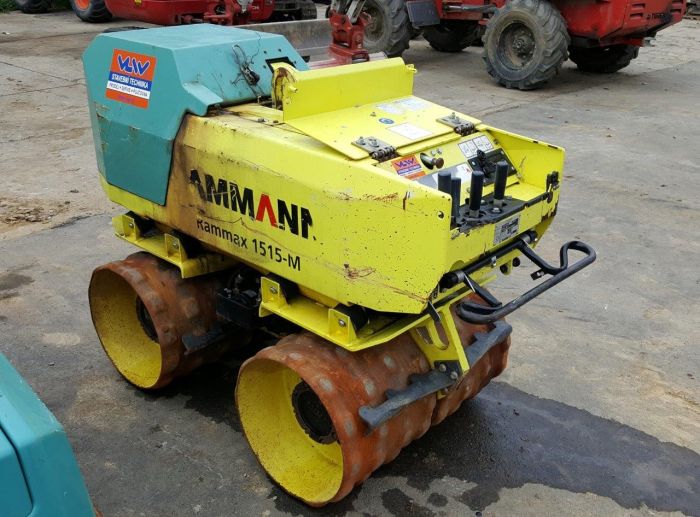 Ježkový smykový válec Rammax 1515 - M